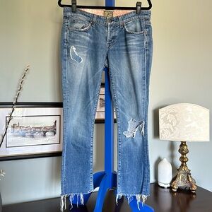 Rich & Skinny Jeans, low rise boyfriend style, size 28